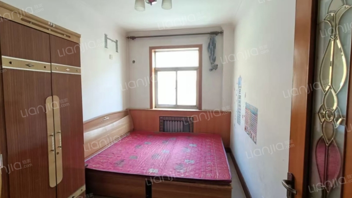 房子满五税费低，南北两居室采光好，无遮挡，看房方便-卧室B