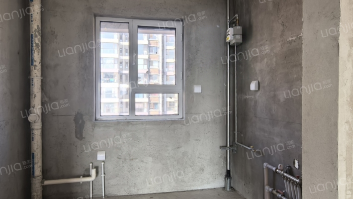 钻石商圈，集中供暖，电梯洋房，三室两厅双卫户型-厨房