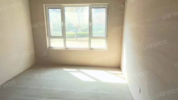 一楼带小院，东边户采光视野好，南北通透-卧室A