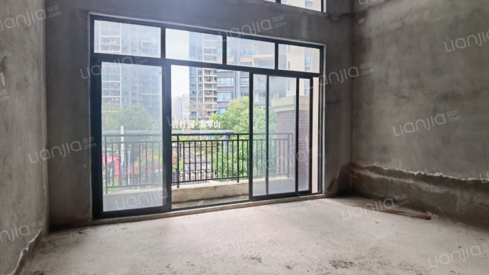 翡翠山城红郡二手房实景图