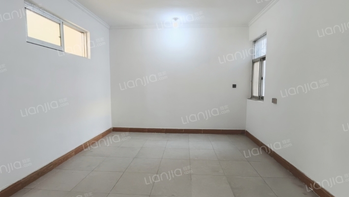 老一高家属院二手房实景图