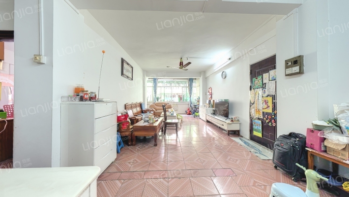 紫颖花园小区二手房实景图