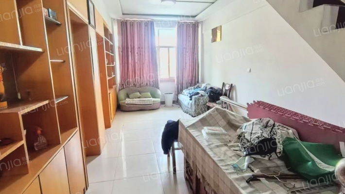 大自然巷二手房实景图