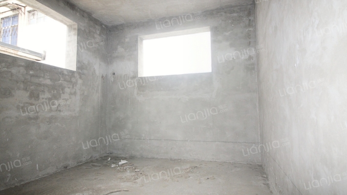 劳动路12号院二手房实景图