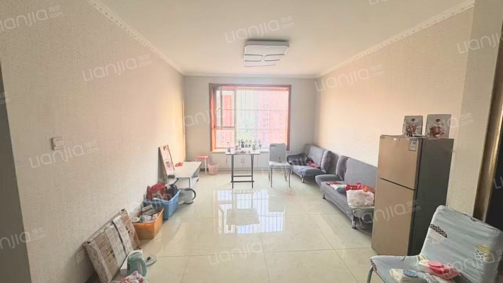 全南两句采光好 107旁电梯房-客厅