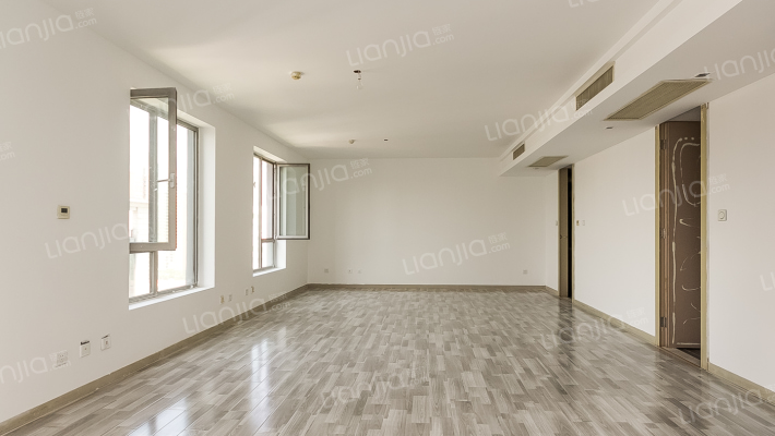 峻峰华亭东西向错层结构满五唯一房子 北京朝阳健翔桥峻峰华亭二手房 北京链家