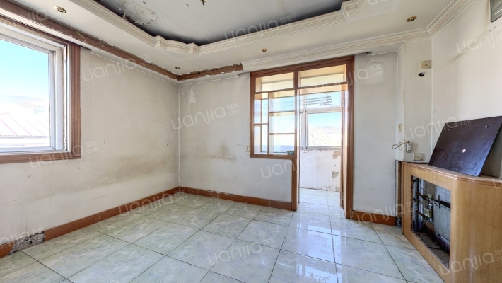 现代生活二手房实景图