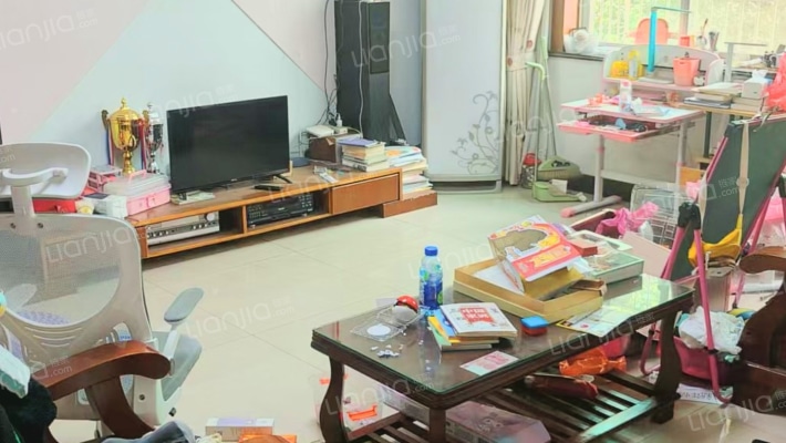 溪西六区溪西邨二手房实景图