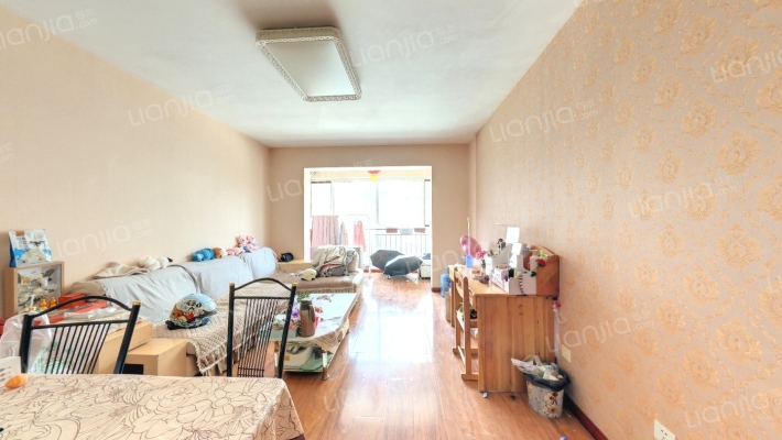 新华园小区二手房实景图