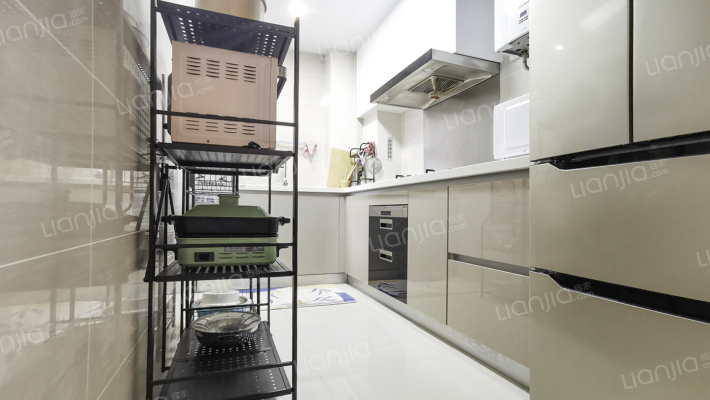 高品质小区 精装交付自带空调 地暖 新风系统 适宜居住-厨房