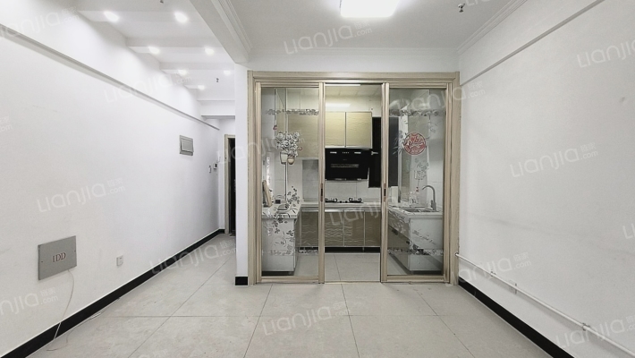 业主急售 税低 本满 好楼层 看房方便-餐厅