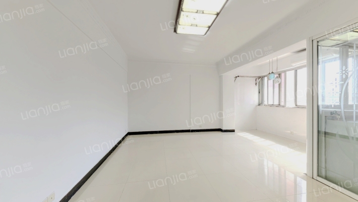 花季小区二手房实景图