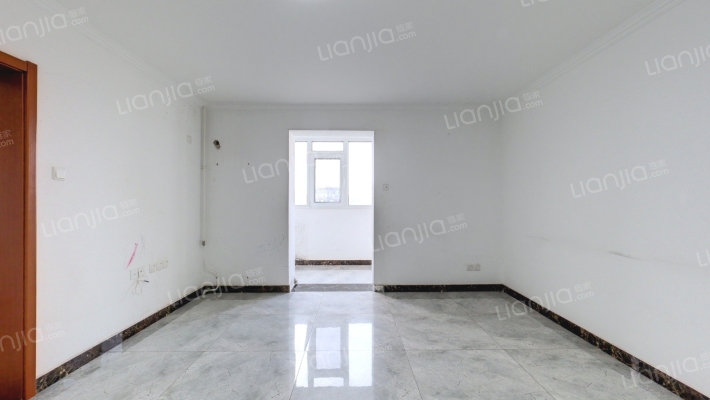 西晴公寓二手房实景图