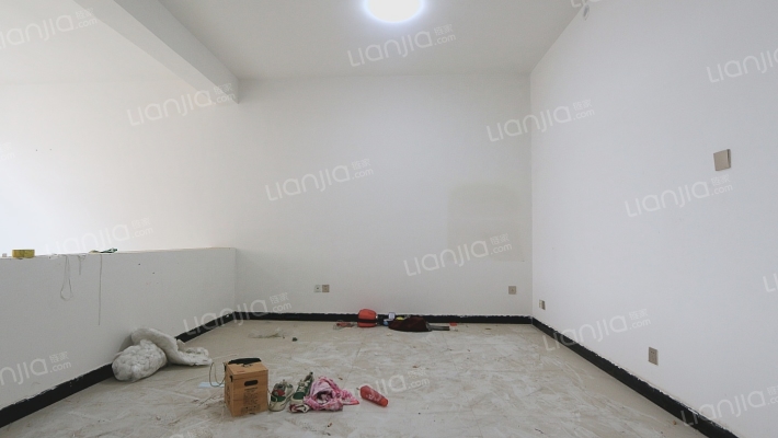 人民路825号二手房实景图