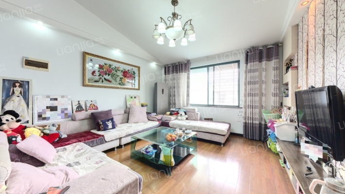 宁港·东城秀景二手房实景图