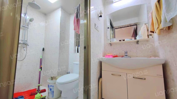 御景园   全南两居  精装修  满二-卫生间