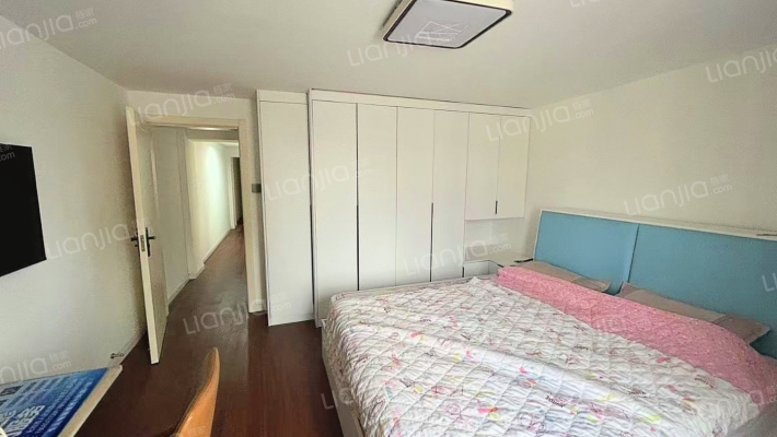 汇坚国际QQ公寓二手房实景图