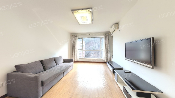 明秀山庄B区二手房实景图