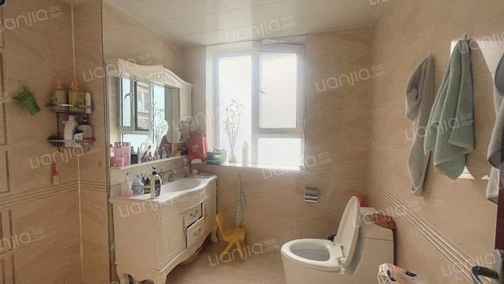 天保青花府 4室2厅 南 北-卫生间