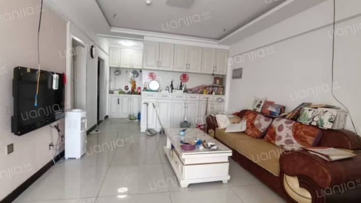 弘德缘 精装修两居室 中间好楼层 采光好无遮挡-客厅