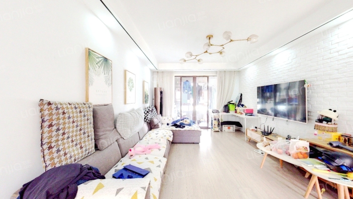 亲湖苑B区二手房实景图