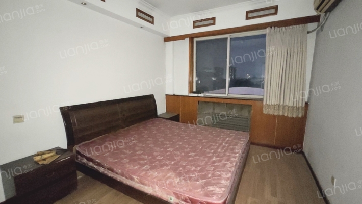 永安小区 4室2厅 东 西-卧室A