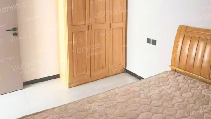 一线河景美宅，标注现房，即买即住-卧室A