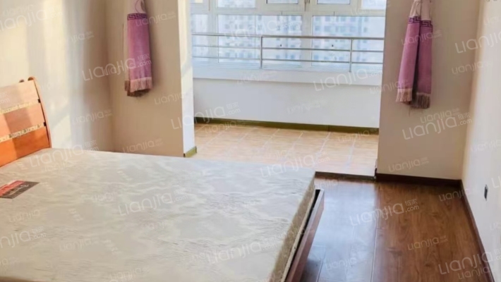 水岸花城 3室1厅 南 北-卧室A