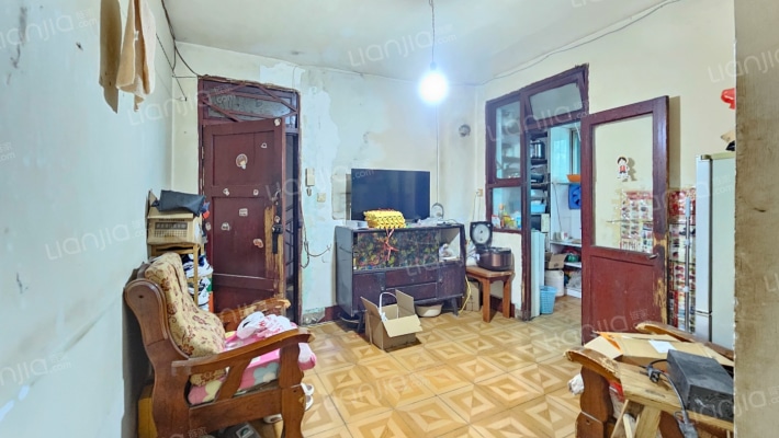 护国路52号二手房实景图