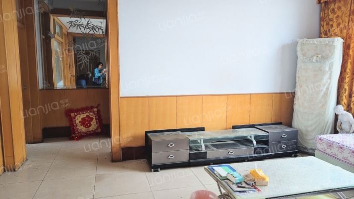 卫生防疫站家属楼二手房实景图