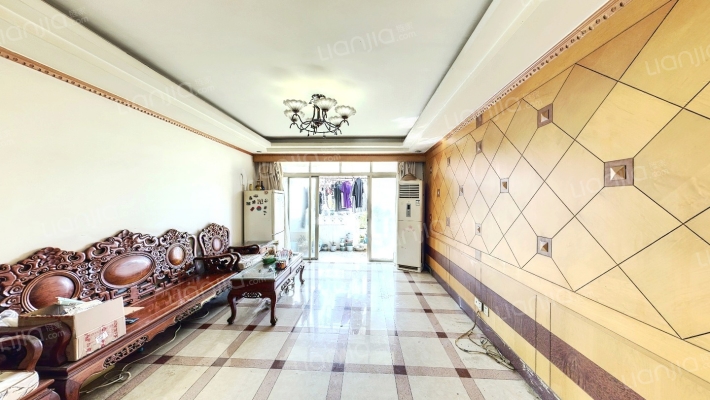 梅花山庄园中苑二手房实景图