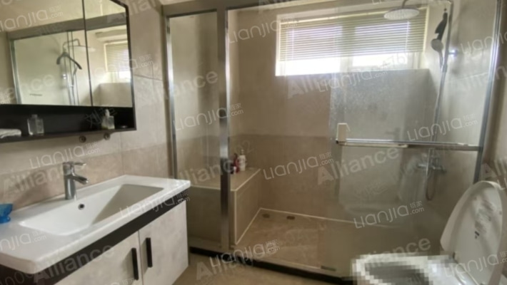 丹佛尔湾独栋别墅，带大院子，南入户，房本满五-卫生间B