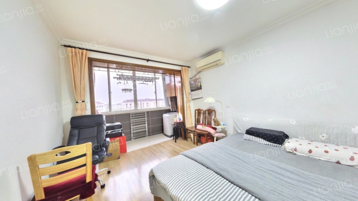 新泾五村二手房实景图