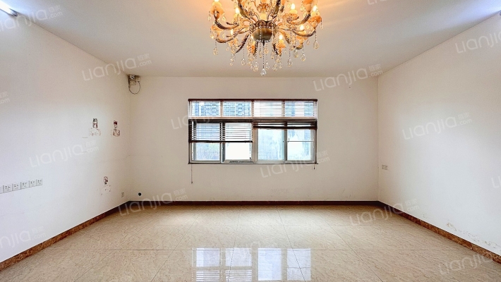 桂畔上东区二手房实景图