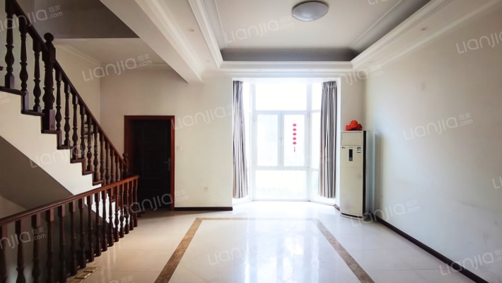 纯翠领域二手房实景图