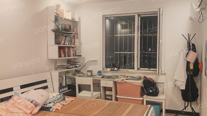 火车站 电梯房 南北通透大两居，靠谱急售-卧室B