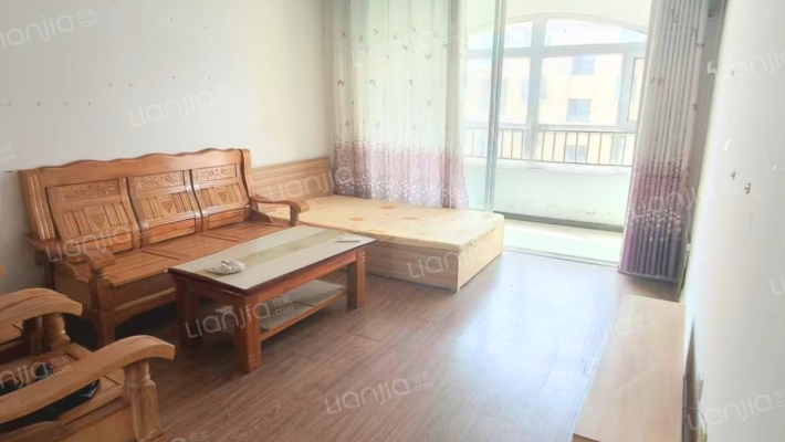 鲁昱绿城二手房实景图