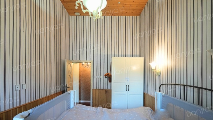 水磨沟区 映象南湖 精装 复式结构带晒台 好房出售-卧室D