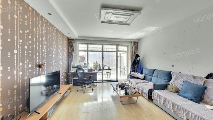 保利罗兰香谷二手房实景图