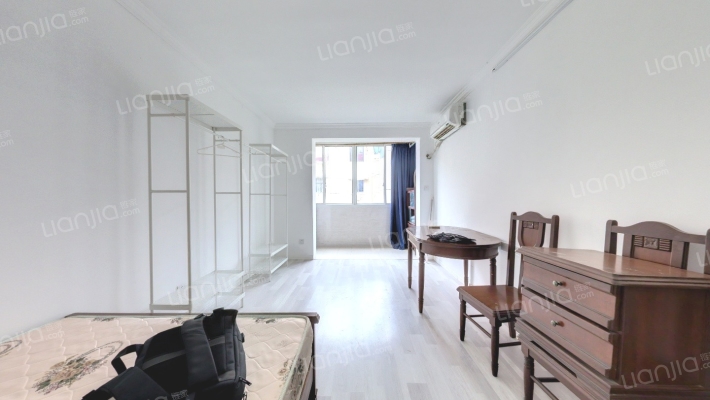 大连路1188弄二手房实景图