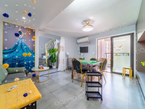 整租·鲁能九龙花园 3室1厅 跃层 南