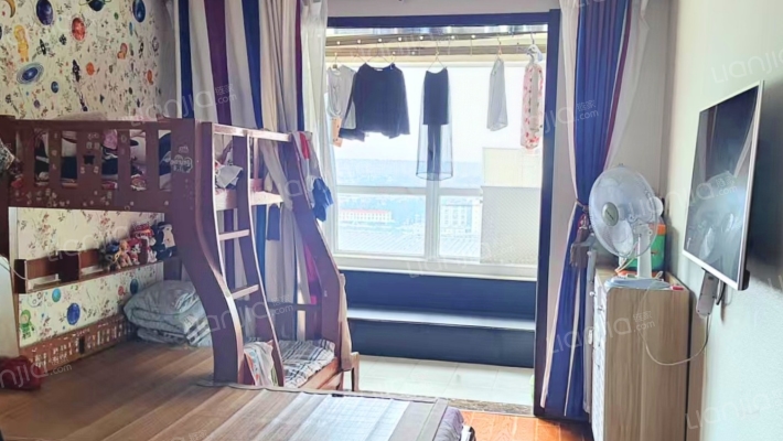 水岸花城，好房源，环境好，交通便利。-卧室A