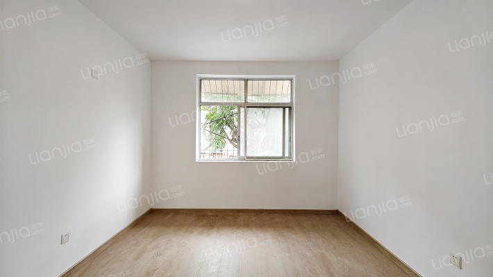 盐业果品宿舍二手房实景图