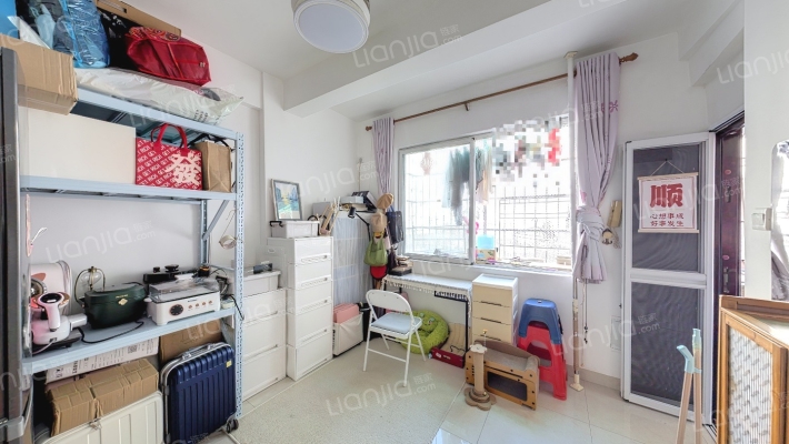 新港中路二手房实景图