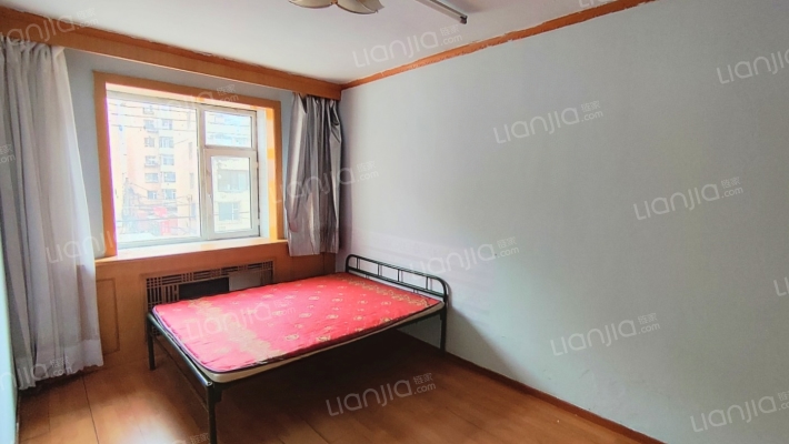 向阳市场吉发综合楼二手房实景图