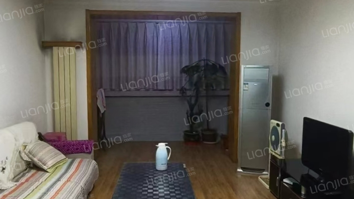 物探局家属院 环境好 物业管理好 中间楼层两居出售-客厅