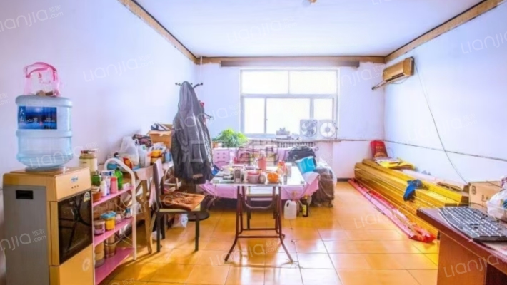 小区发展成熟，空气清新，适合居住!-客厅