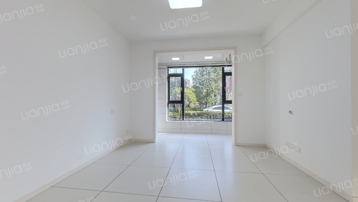 亿丰时代广场二手房实景图