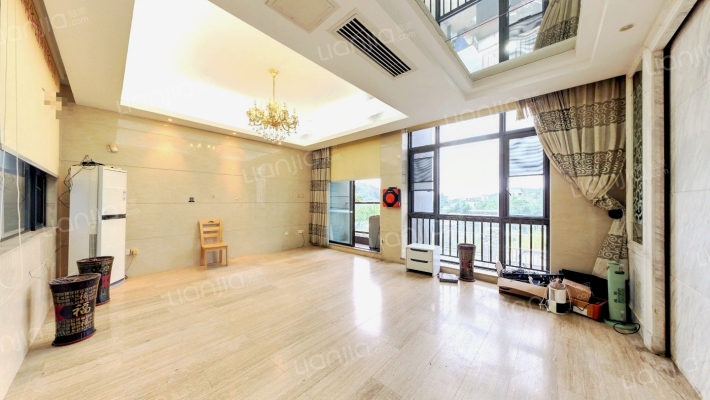 万科城二手房实景图