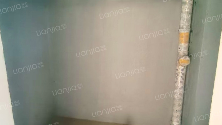 天保馨悦湾南北通透三居，毛坯随意装修，业主急售-卫生间